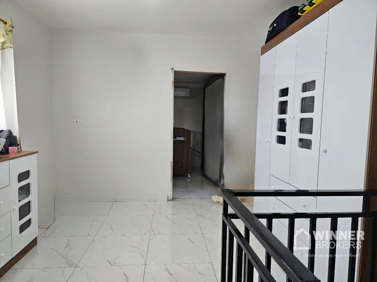 Casa à venda com 4 quartos, 110m² - Foto 15