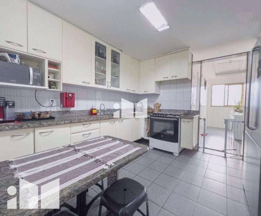 Apartamento à venda com 4 quartos, 160m² - Foto 12