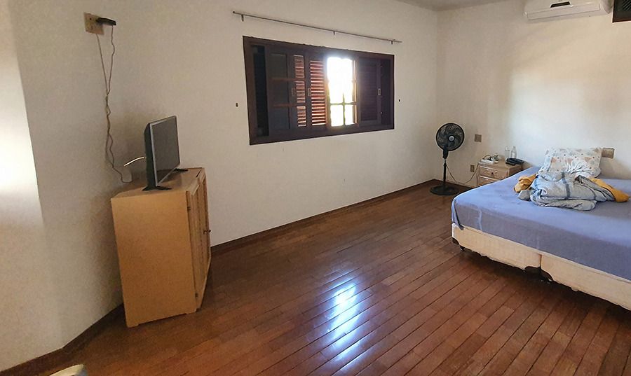 Casa à venda com 5 quartos, 440m² - Foto 9