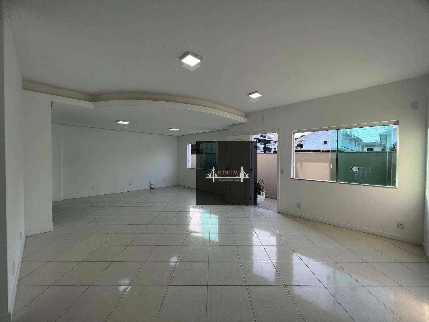 Casa à venda com 3 quartos, 675m² - Foto 3