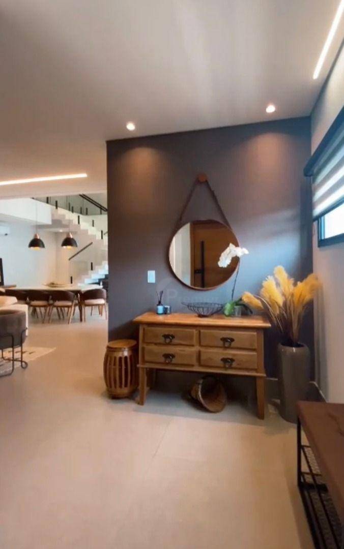 Casa de Condomínio à venda com 4 quartos, 377m² - Foto 3