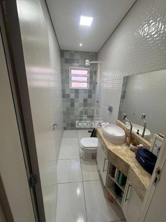 Apartamento à venda com 2 quartos, 66m² - Foto 3