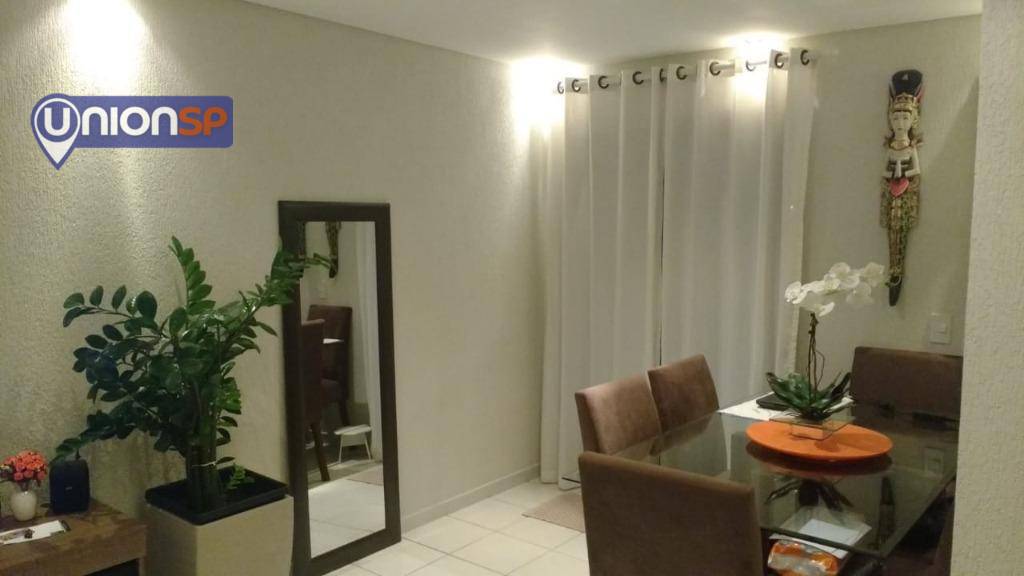 Apartamento à venda com 2 quartos, 65m² - Foto 2