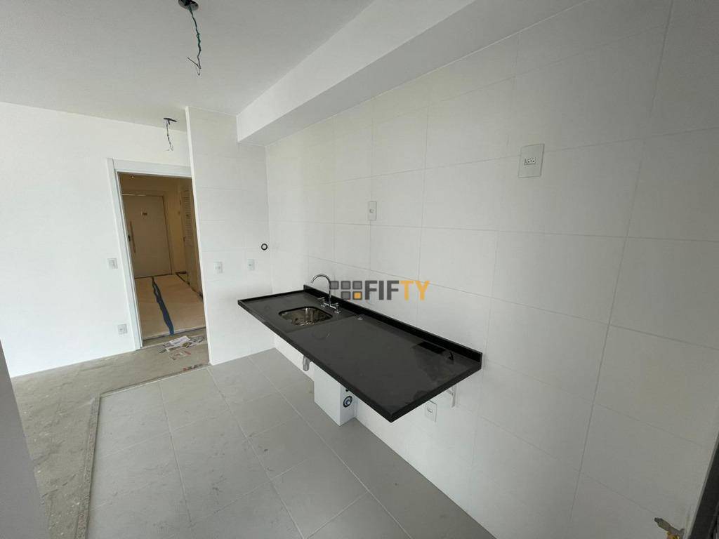 Apartamento à venda com 3 quartos, 95m² - Foto 13