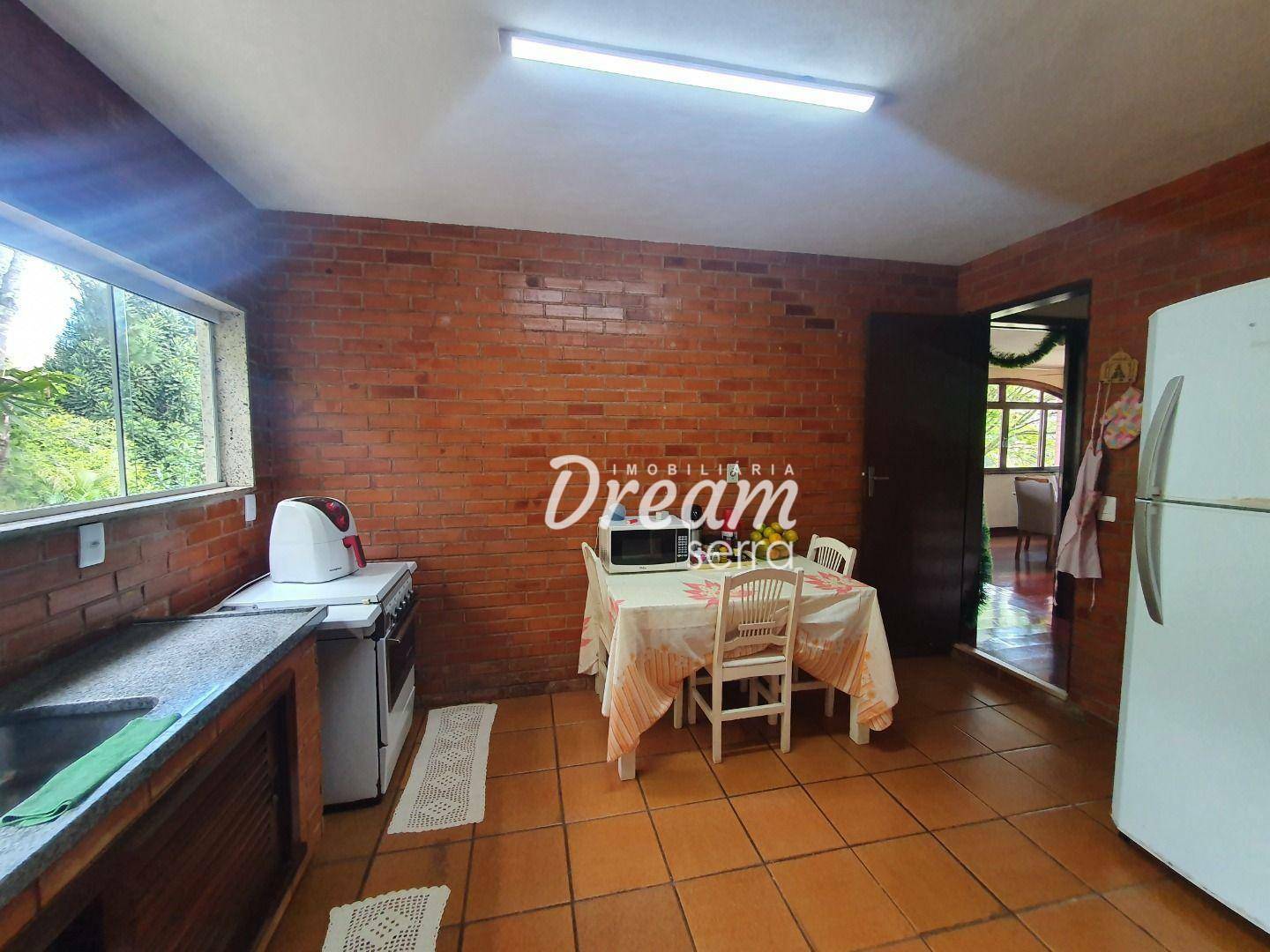 Casa à venda com 3 quartos, 203m² - Foto 25