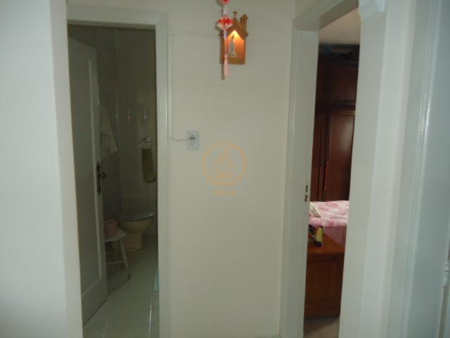 Apartamento à venda com 2 quartos, 72m² - Foto 4