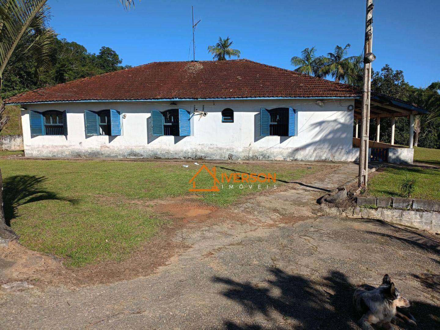 Fazenda à venda com 2 quartos, 300m² - Foto 1