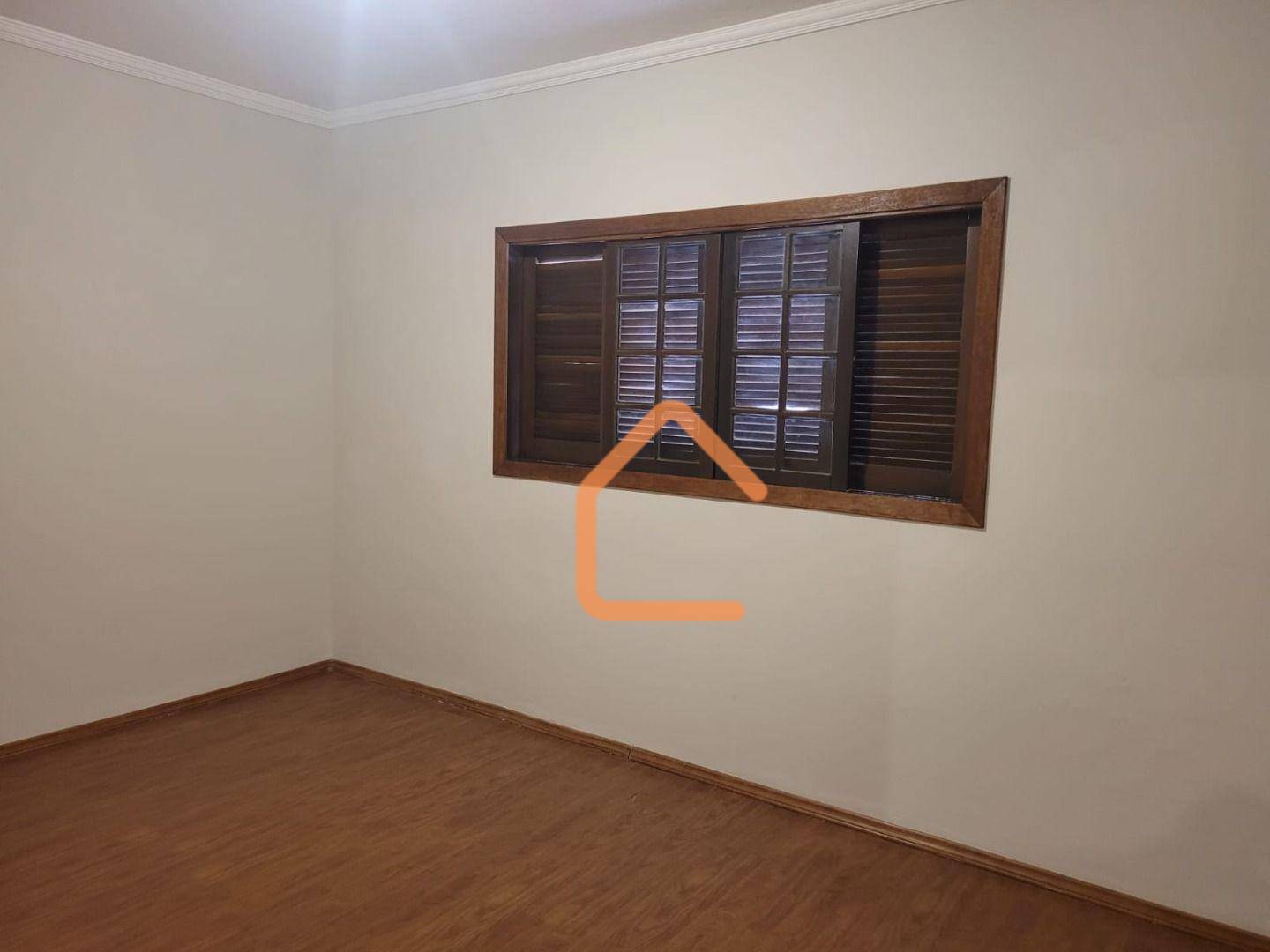 Casa à venda com 4 quartos, 192m² - Foto 11