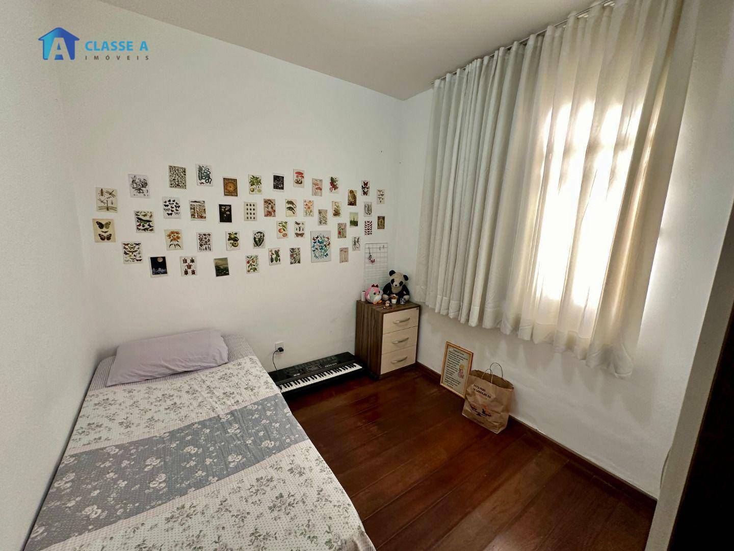 Casa à venda com 3 quartos, 234m² - Foto 12