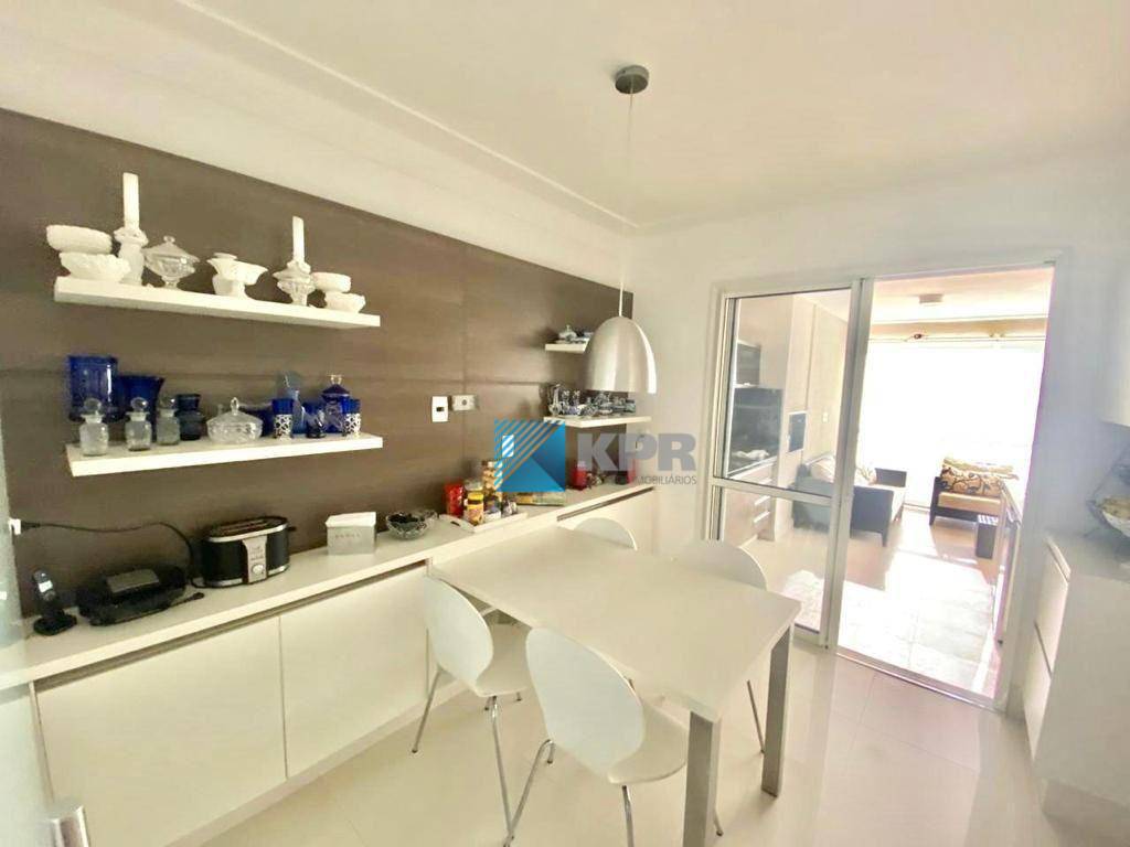 Apartamento à venda com 3 quartos, 194m² - Foto 7