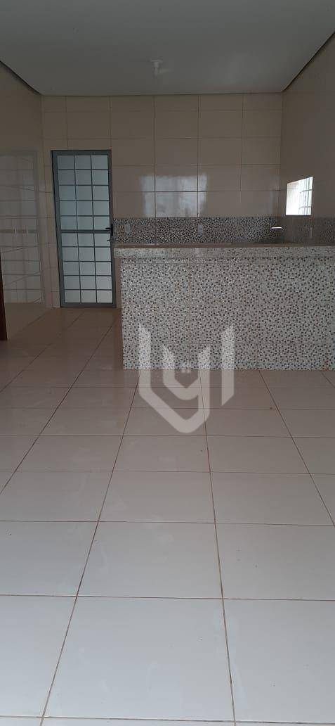 Casa à venda com 2 quartos, 200M2 - Foto 2