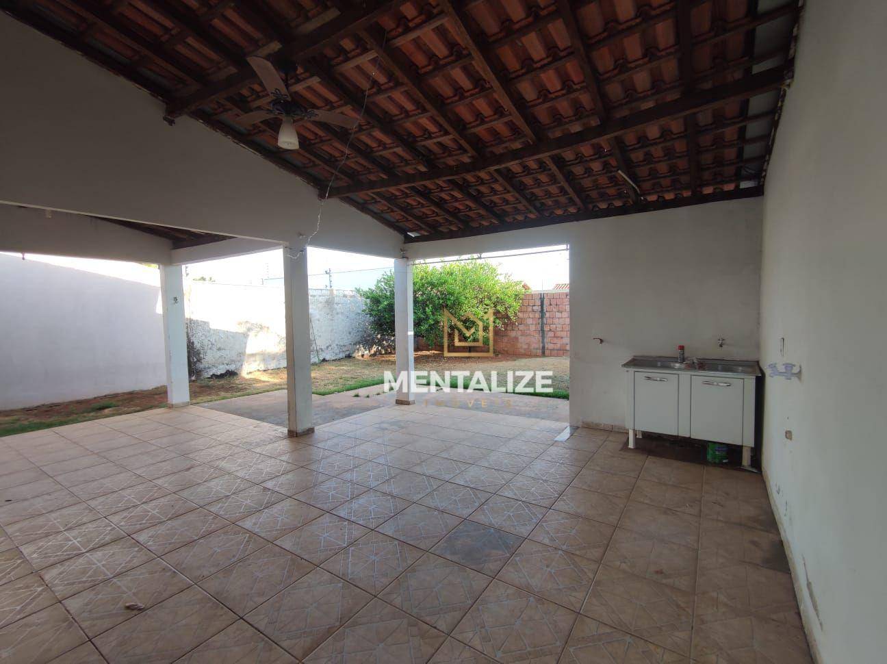 Casa à venda com 2 quartos, 90m² - Foto 18