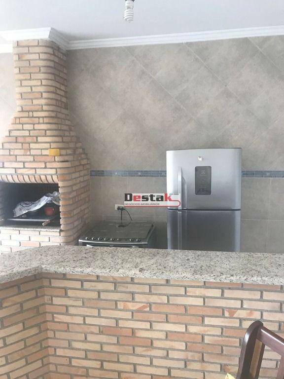 Sobrado à venda com 3 quartos, 400m² - Foto 35