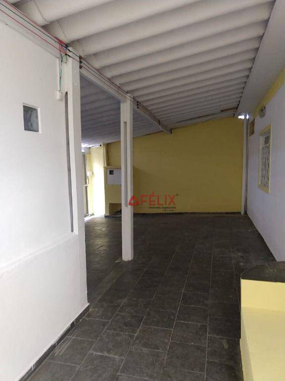 Casa à venda com 3 quartos, 168m² - Foto 3