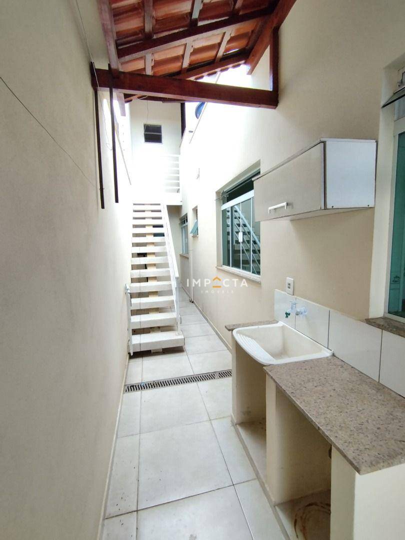 Casa à venda com 2 quartos, 145m² - Foto 14