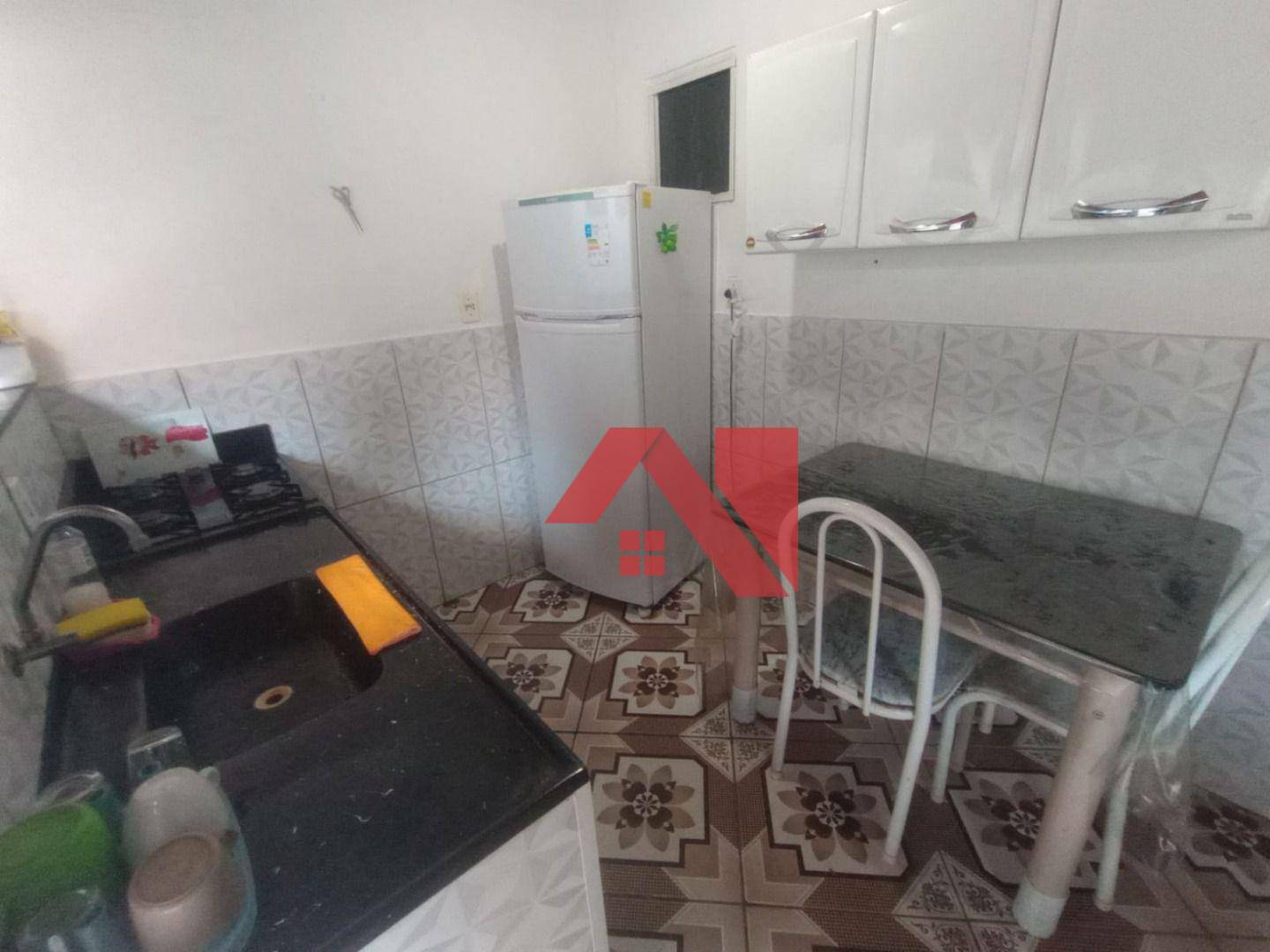 Casa à venda com 2 quartos, 40m² - Foto 4