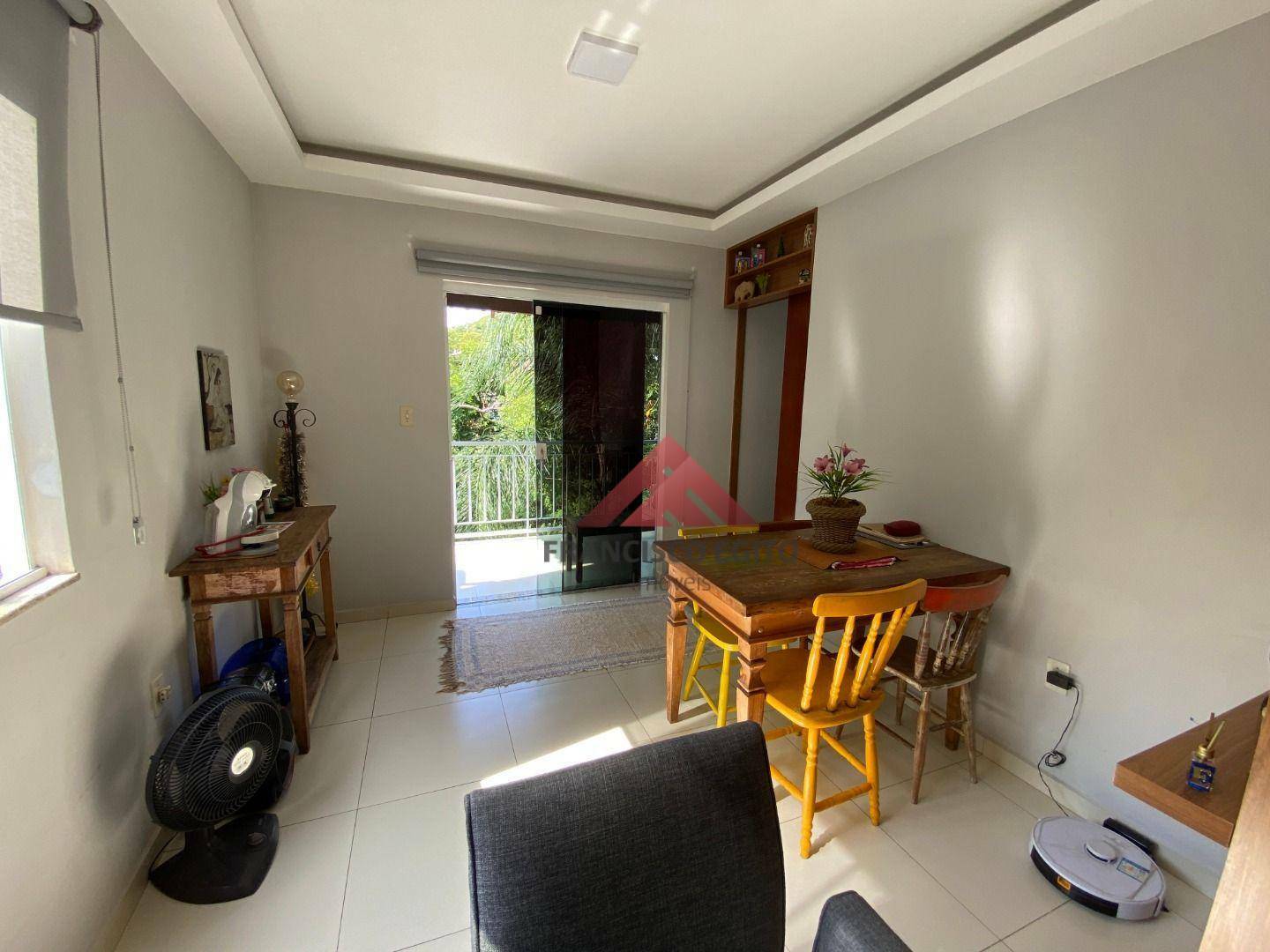 Casa à venda com 2 quartos, 190m² - Foto 7