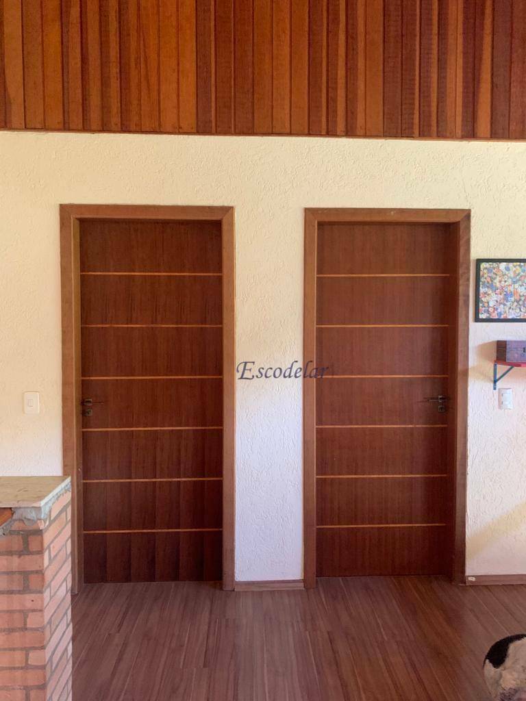 Casa à venda com 3 quartos, 246m² - Foto 9