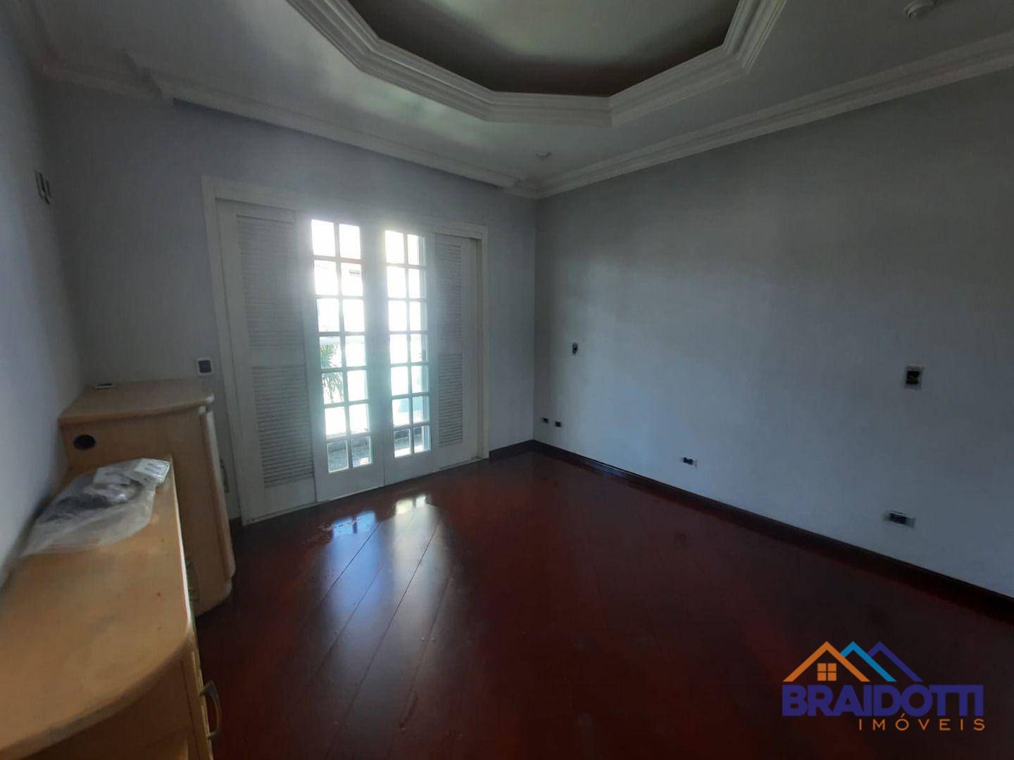 Casa à venda e aluguel com 3 quartos, 251m² - Foto 8