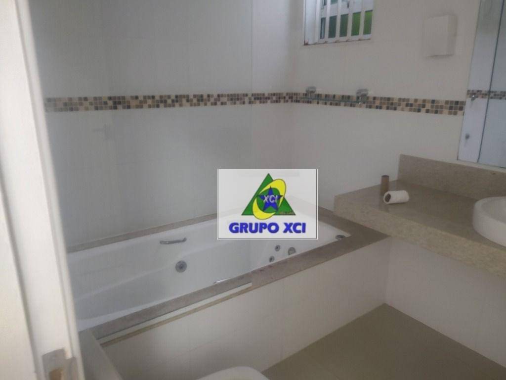 Casa para alugar com 4 quartos, 459m² - Foto 24