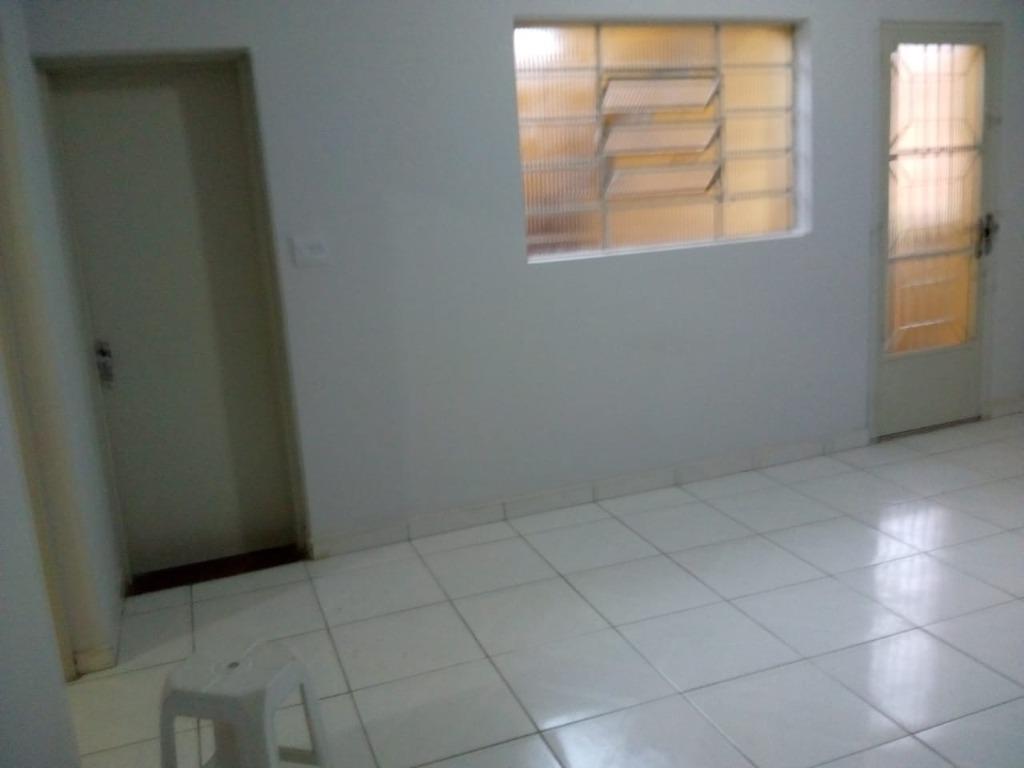 Casa à venda com 2 quartos, 180m² - Foto 7