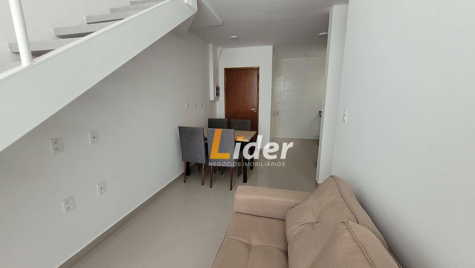 Cobertura à venda com 2 quartos, 80m² - Foto 2