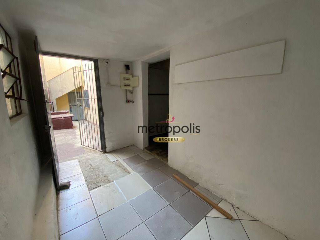 Casa para alugar com 3 quartos, 220m² - Foto 33