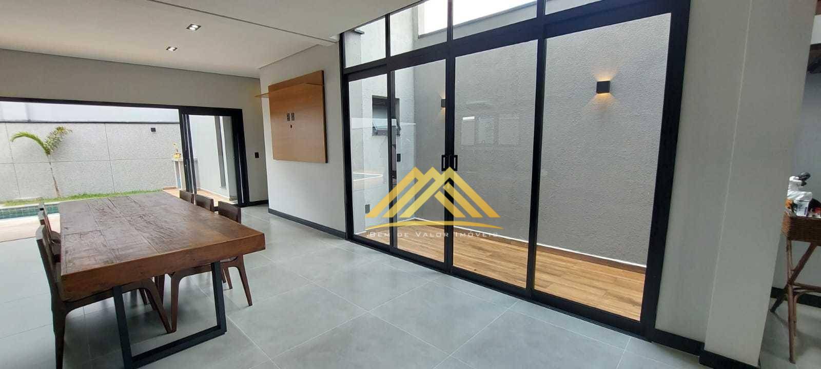 Casa à venda com 4 quartos, 290m² - Foto 8