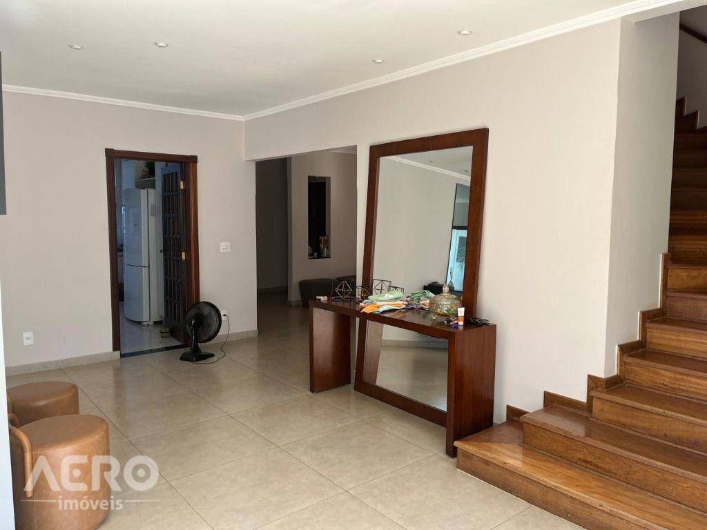 Casa de Condomínio à venda com 3 quartos, 338m² - Foto 5