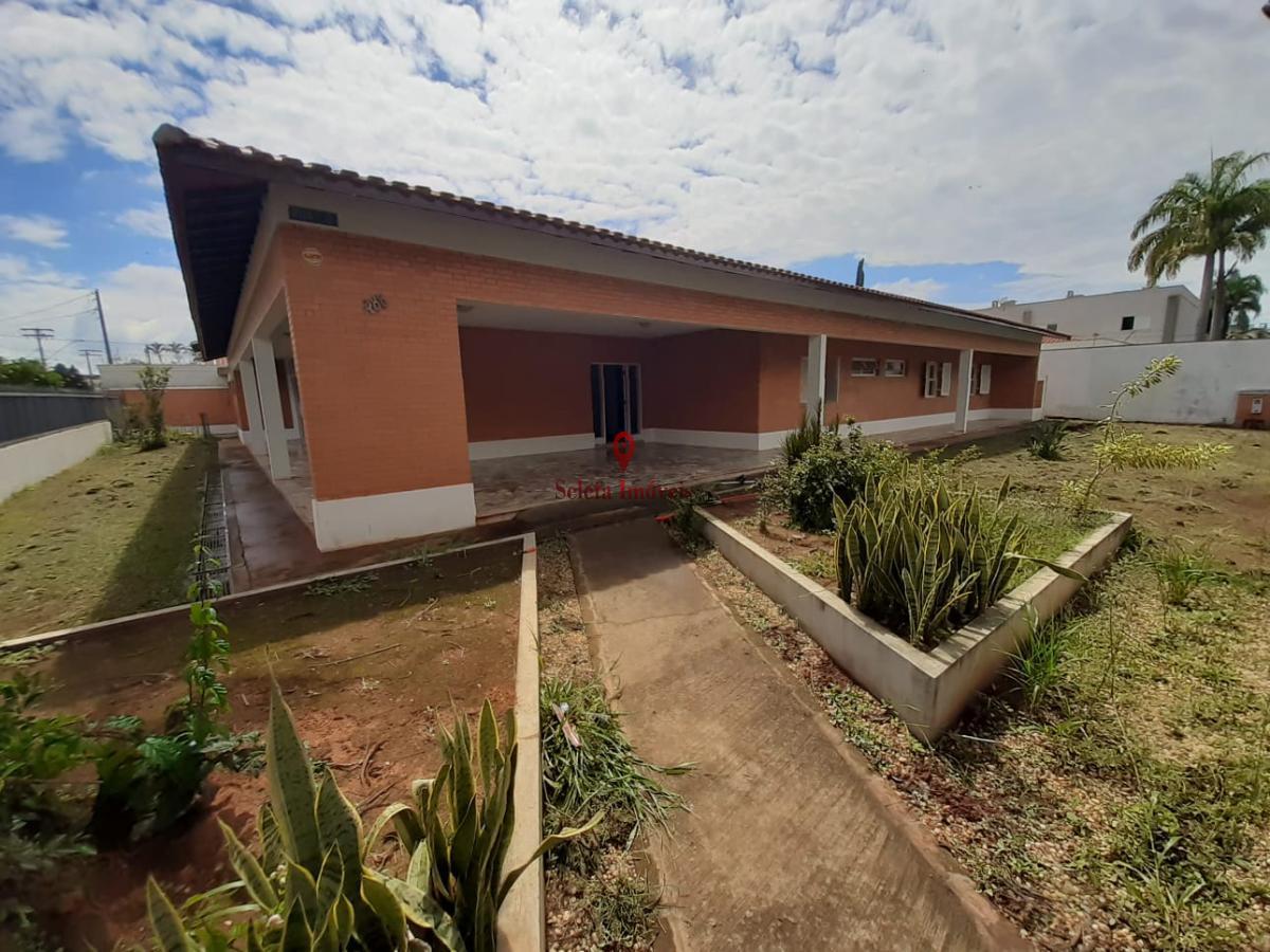 Casa à venda com 3 quartos, 450m² - Foto 1