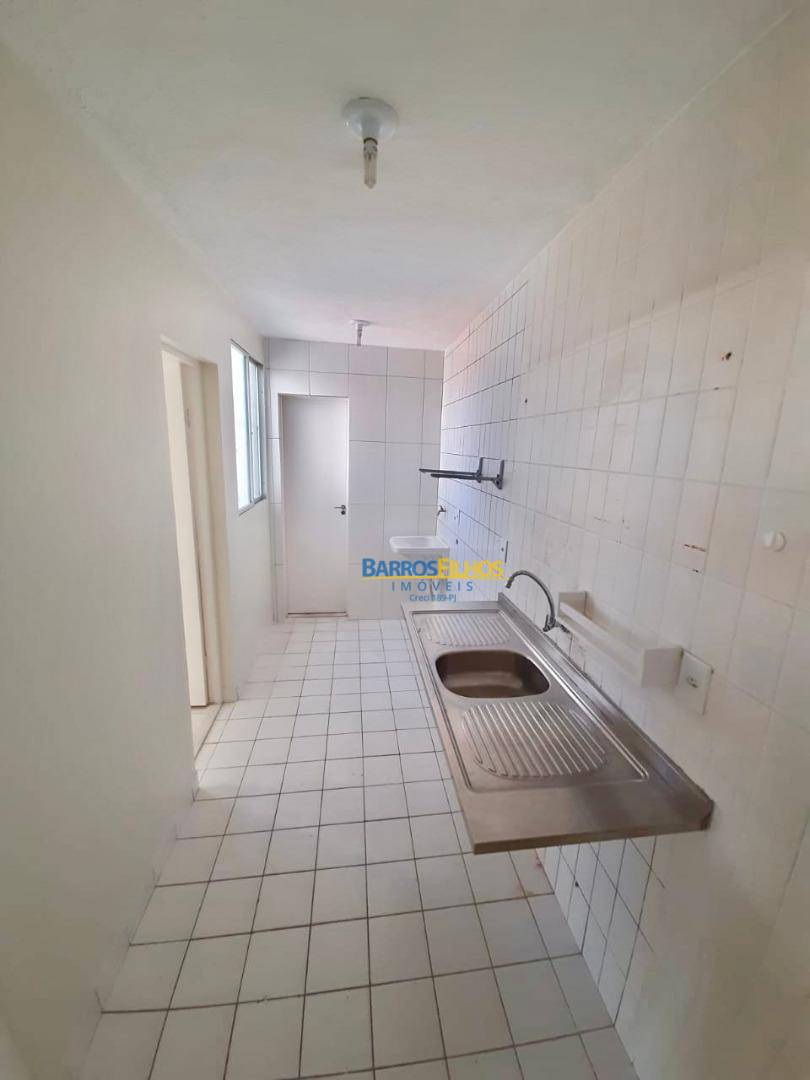 Apartamento para alugar com 2 quartos, 70m² - Foto 15