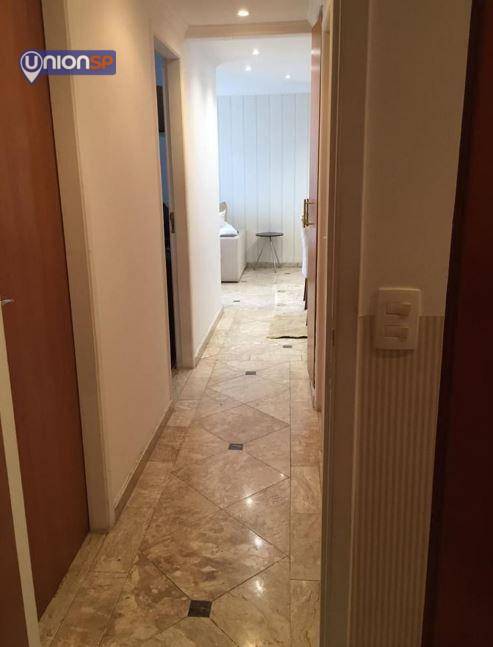 Apartamento à venda com 3 quartos, 75m² - Foto 4