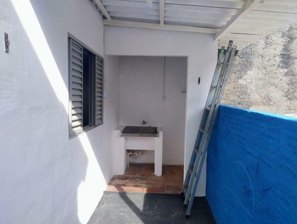 Casa à venda e aluguel com 1 quarto, 68m² - Foto 14