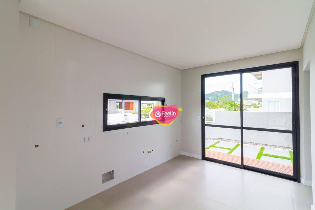 Casa à venda com 3 quartos, 140m² - Foto 9