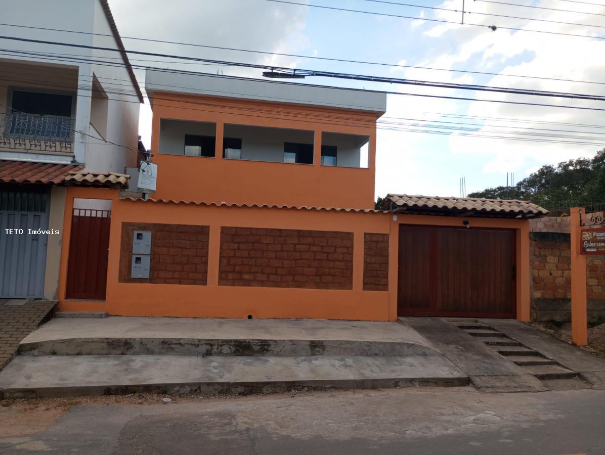 Casa à venda com 3 quartos, 300m² - Foto 1