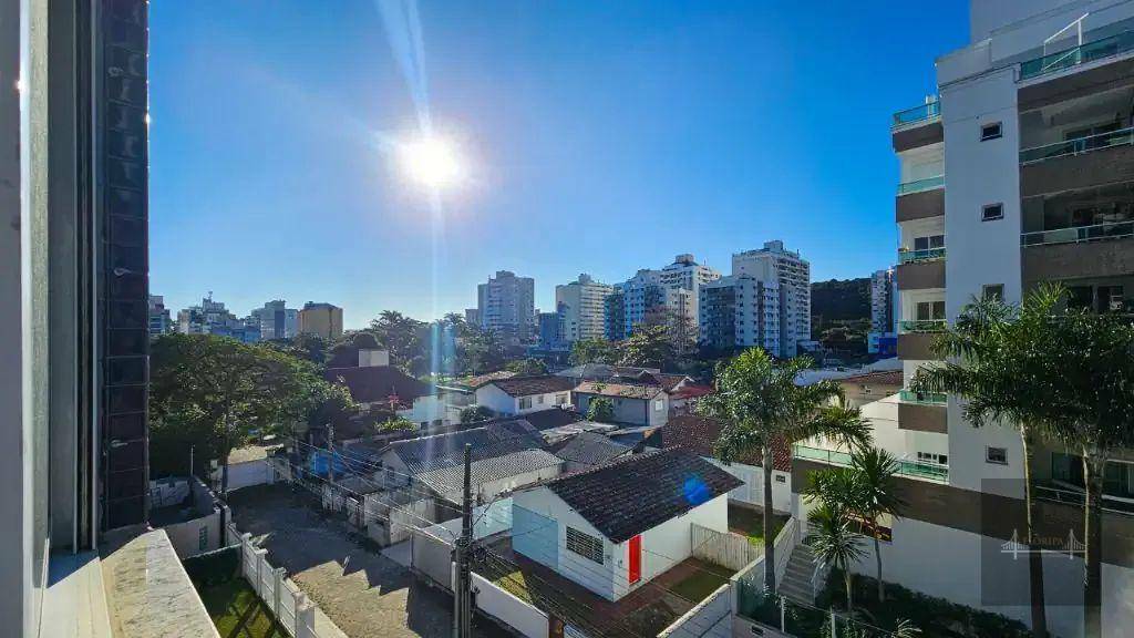 Apartamento à venda com 2 quartos, 77m² - Foto 19