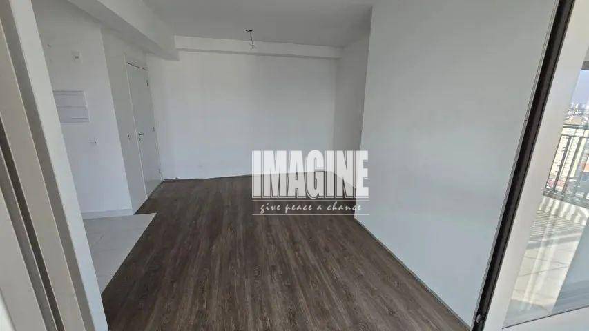 Apartamento à venda com 2 quartos, 73m² - Foto 3