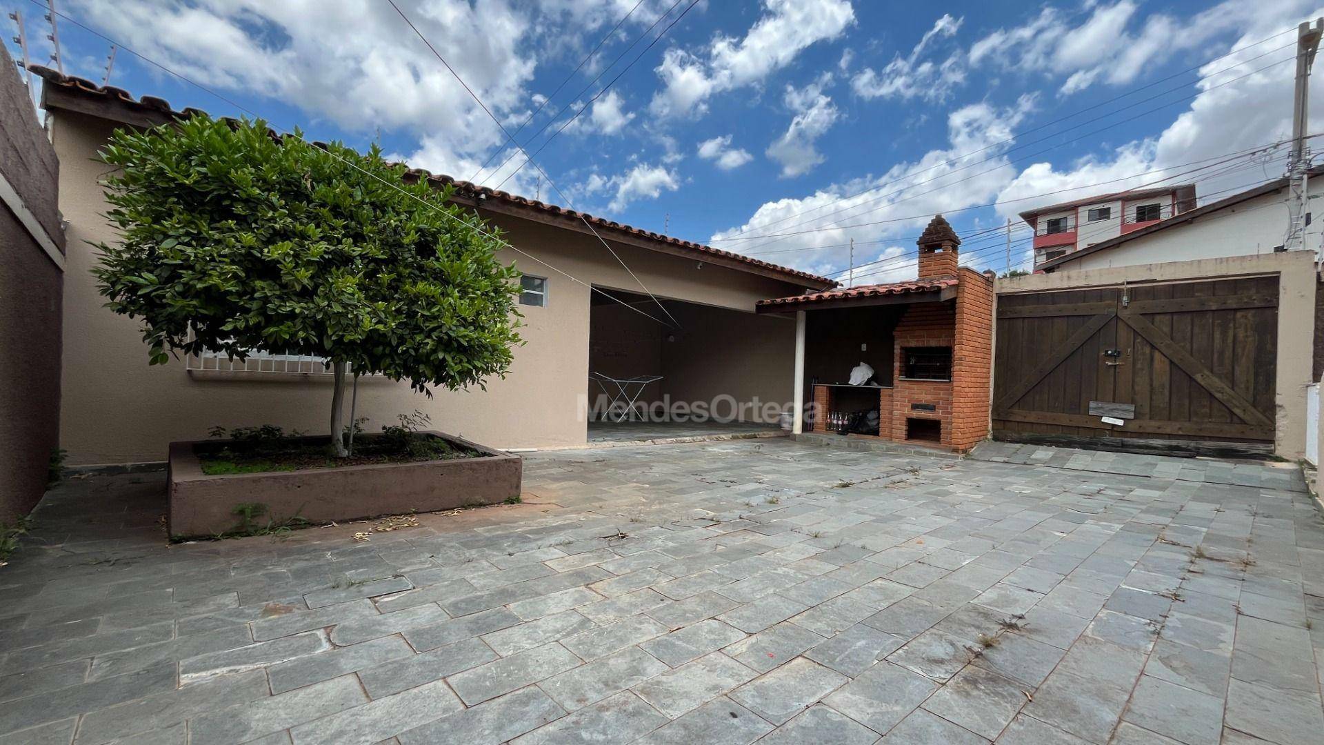 Casa à venda com 3 quartos, 141m² - Foto 4