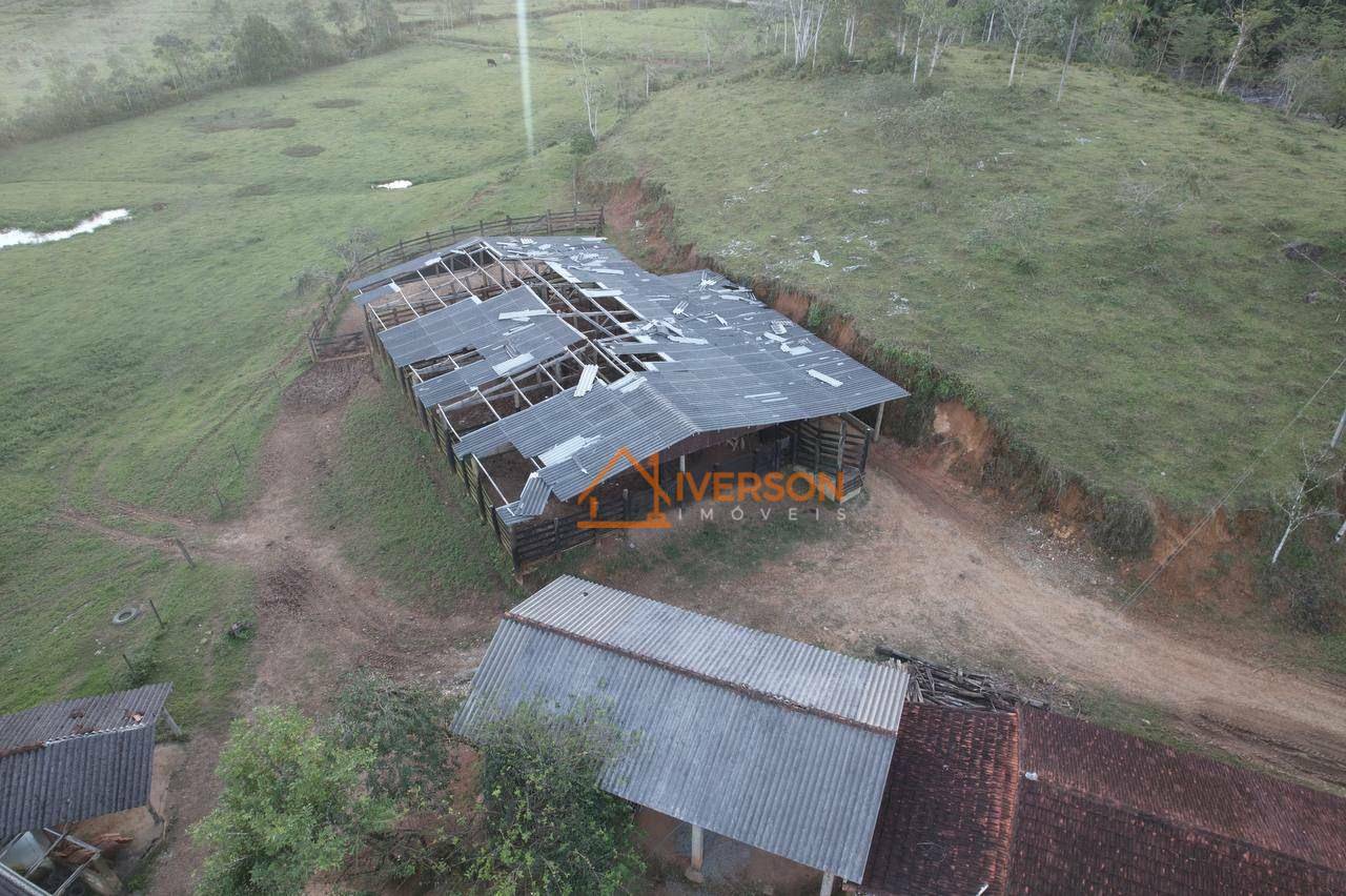 Fazenda à venda com 5 quartos, 500m² - Foto 6