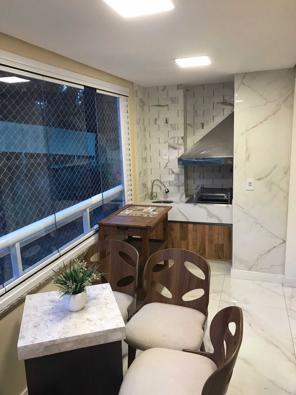 Apartamento à venda com 3 quartos, 98m² - Foto 9