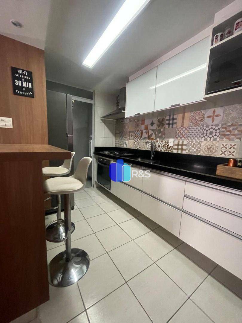 Apartamento à venda com 2 quartos, 72m² - Foto 6