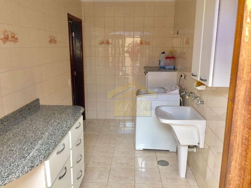 Sobrado à venda com 5 quartos, 241m² - Foto 25