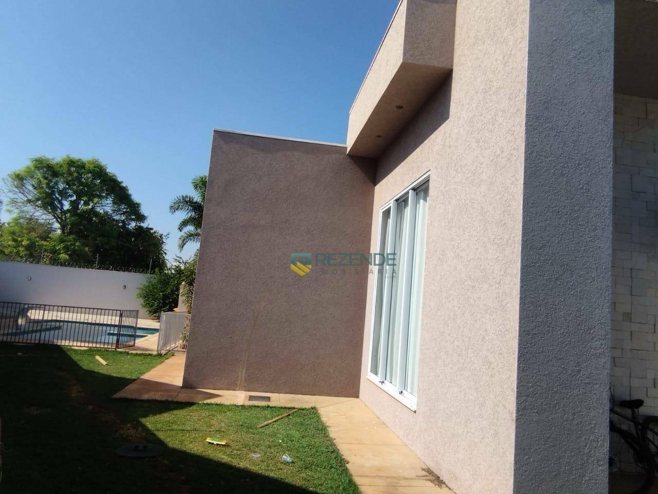 Casa à venda com 3 quartos, 218m² - Foto 28