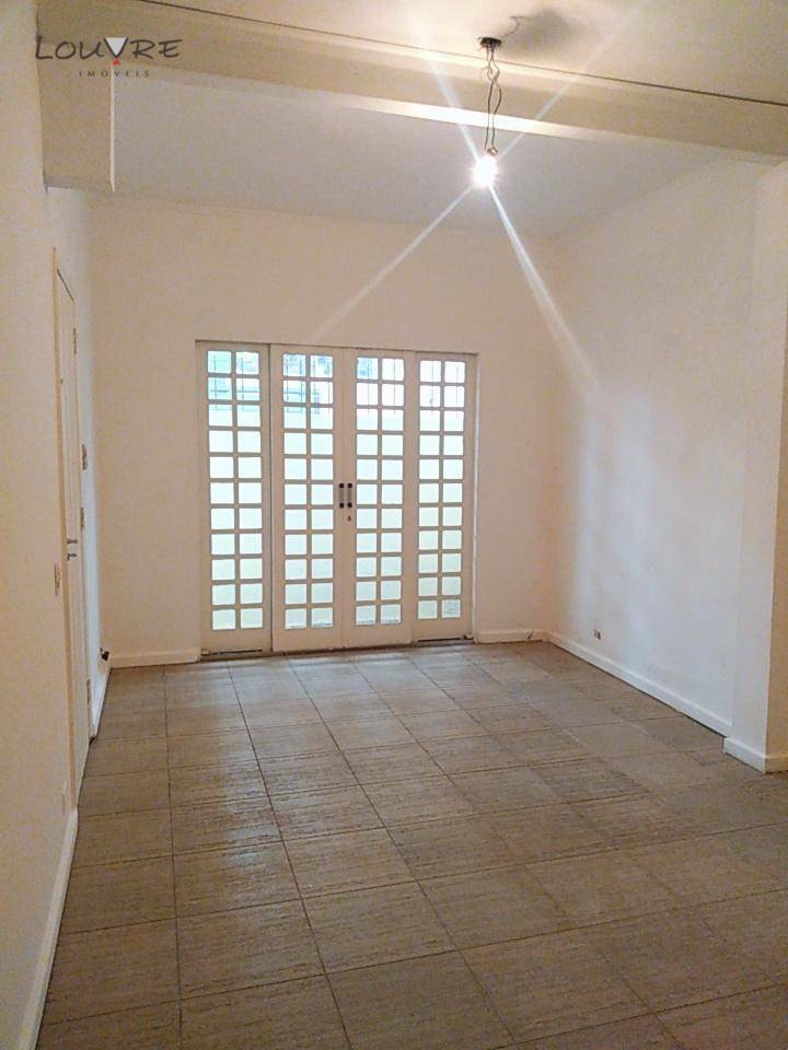 Casa para alugar com 2 quartos, 121m² - Foto 4