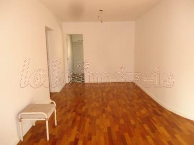 Apartamento para alugar com 3 quartos, 187m² - Foto 2