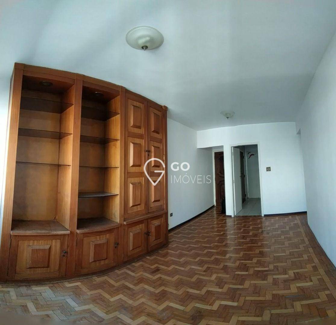 Apartamento para alugar com 3 quartos, 130m² - Foto 8