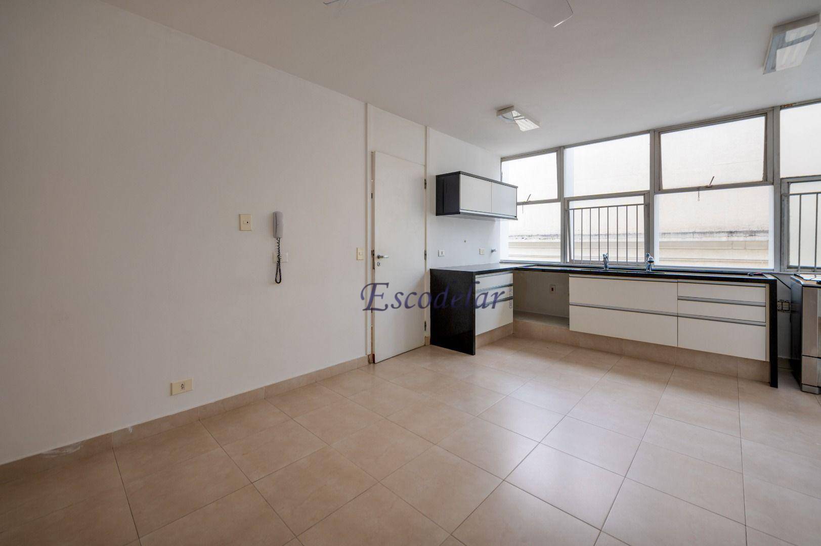 Apartamento à venda com 3 quartos, 240m² - Foto 22