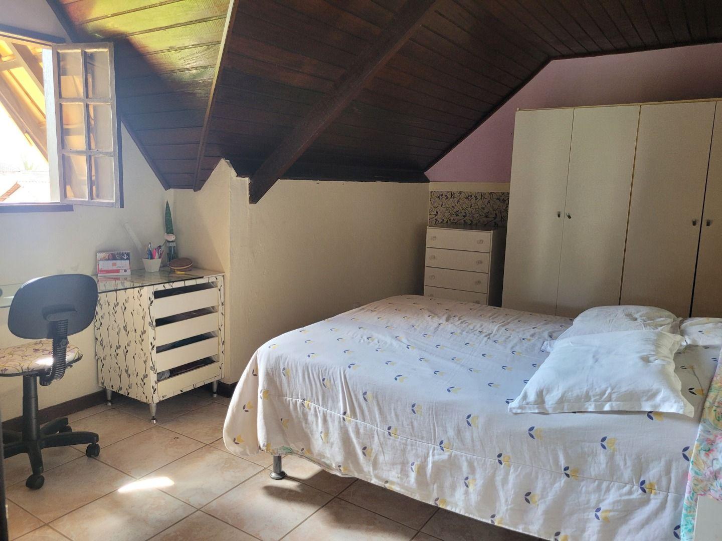 Casa à venda com 5 quartos, 210m² - Foto 30