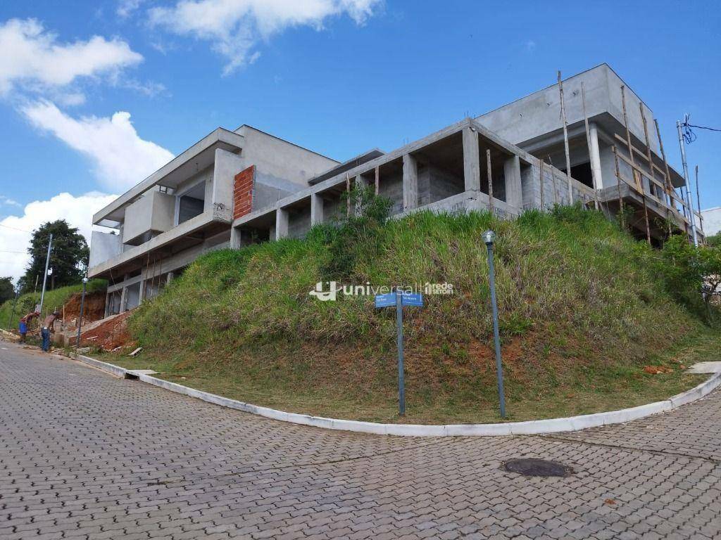 Casa de Condomínio à venda e aluguel com 3 quartos, 370m² - Foto 2