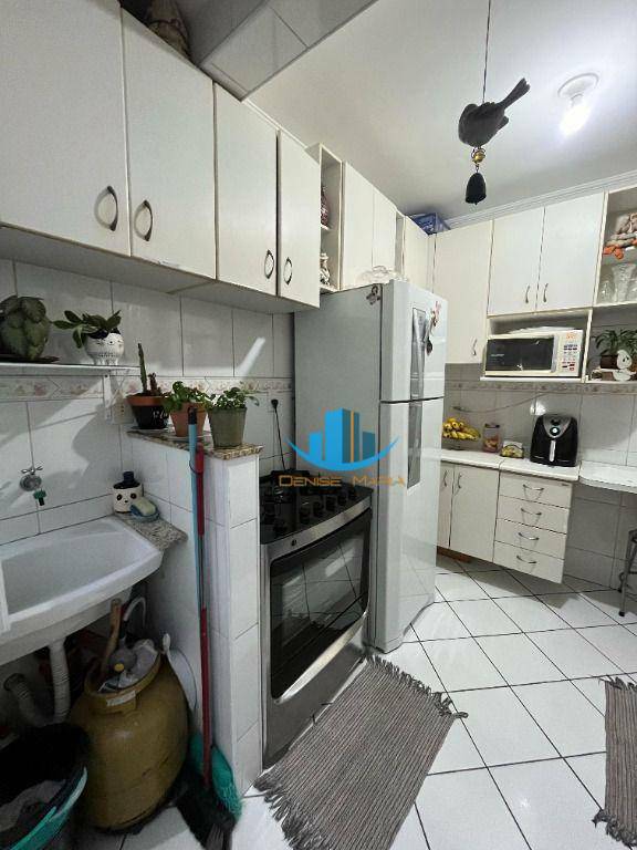 Apartamento à venda com 2 quartos, 79m² - Foto 10